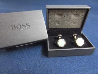 ヒューゴ・ボス HUGO BOSS カフス.jpg